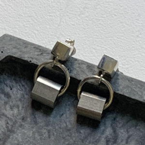 Silver cube and alu studs
